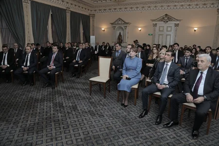 Dövlət Komitəsində ulu öndər Heydər Əliyevin anım gününə həsr olunan tədbir keçirilib