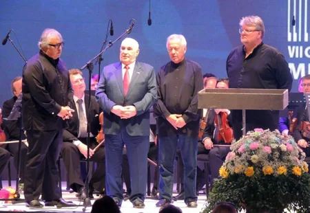 Qəbələ VII Beynəlxalq Musiqi Festivalı atəşfəşanlıqla başa çatıb - FOTO