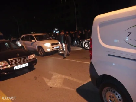 Mingəçevirdə piyada iki maşının arasında qalaraq xəsarət alıb - FOTO