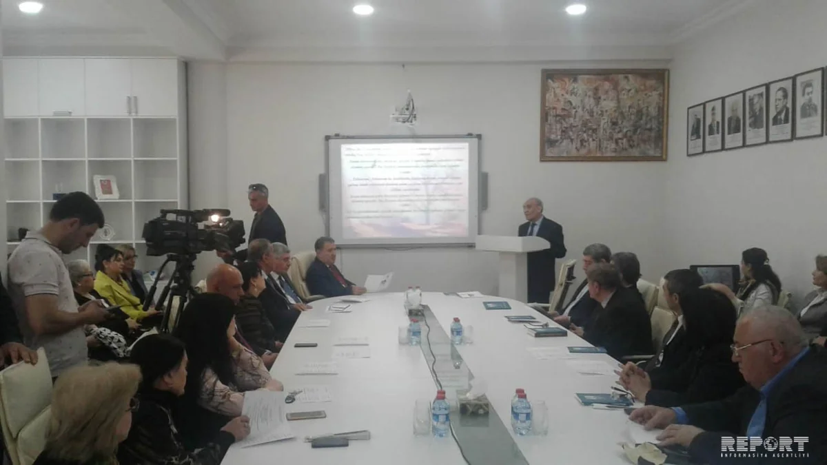 Bakı və Naxçıvan dilçilərinin videogörüntü vasitəsilə respublika konfransı keçirilib