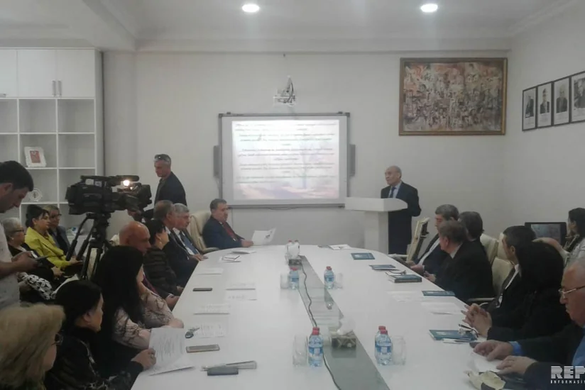 Bakı və Naxçıvan dilçilərinin videogörüntü vasitəsilə respublika konfransı keçirilib