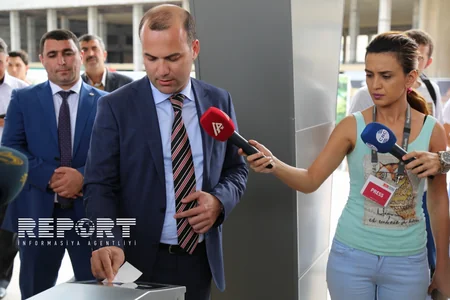 Tarif Şurasının qərarına qədər Bakı-Sumqayıt-Bakı qatarları pulsuz hərəkət edəcək - FOTO