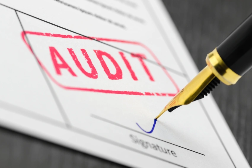 Azərkosmos auditor seçir