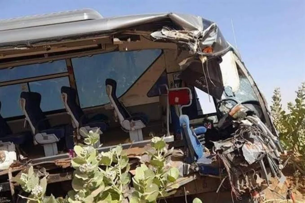 Nigeriyada avtobusun minaya düşərək partlaması nəticəsində 8 nəfər ölüb