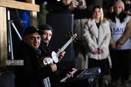 На дороге Ханкенди-Лачын проходит праздничный концерт