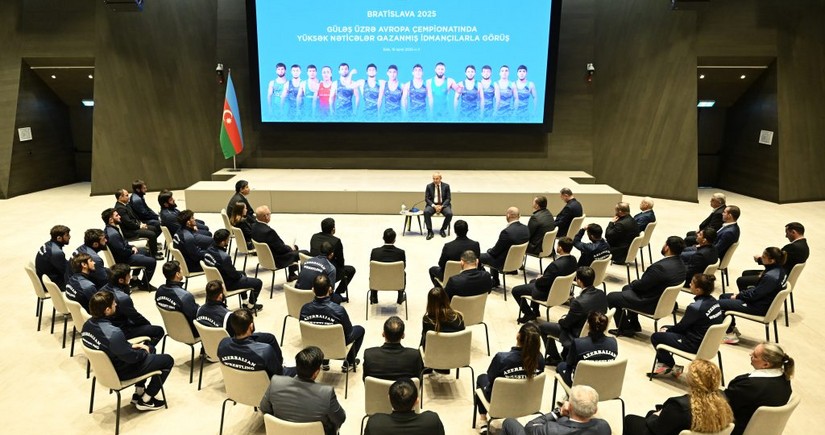 Avropa çempionatında yüksək nəticələr əldə etmiş Azərbaycan güləşçiləri ilə görüş keçirilib