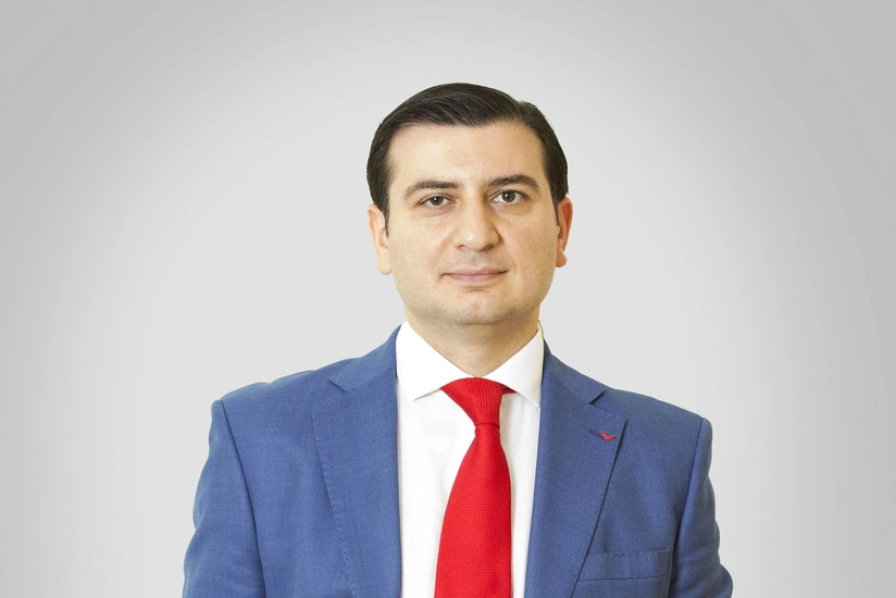 Башган меджлиса ReAl подал в отставку из партии