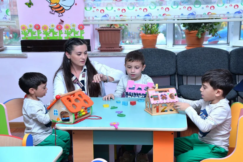 Bu gündən Bakıdakı bağçalarda tərbiyəçi-müəllimlərin yerdəyişməsi müsabiqəsi başlayır