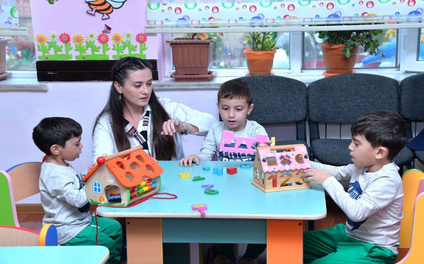 Сегодня в детсадах Баку начинается конкурс на перевод воспитателей-педагогов 