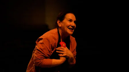 Gənc Tamaşaçılar Teatrı “İnanıram” monotamaşasını hazırlayır