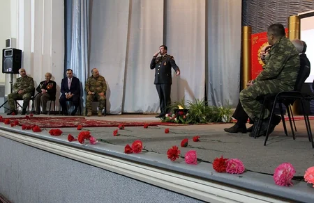 Gəncə qarnizonunda Həzi Aslanovun 110 illiyinə həsr olunan kinofilmlər festivalı başlanıb - VİDEO