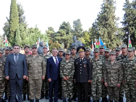Murovdağ döyüşçüləri Üzeyir Hacıbəyli və Əhməd Cavadın xatirəsini yad edib