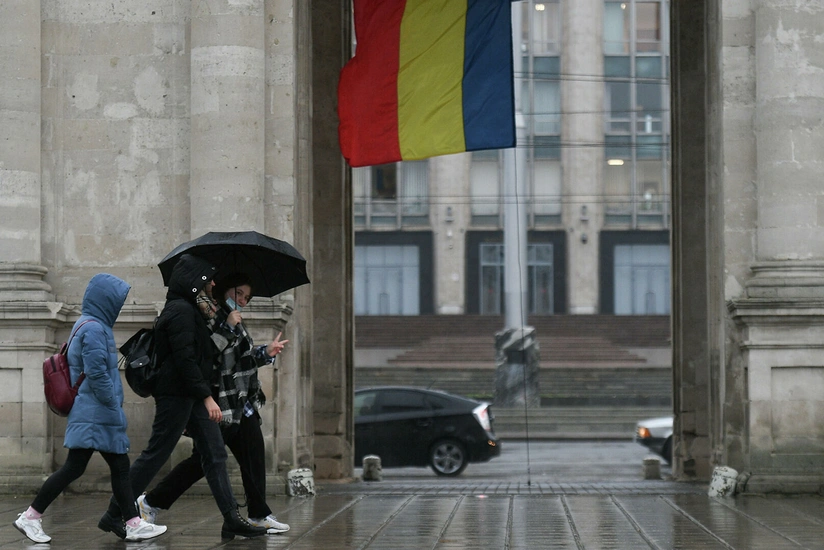 Правительство Молдовы просит продлить режим ЧП из-за ситуации в Украине