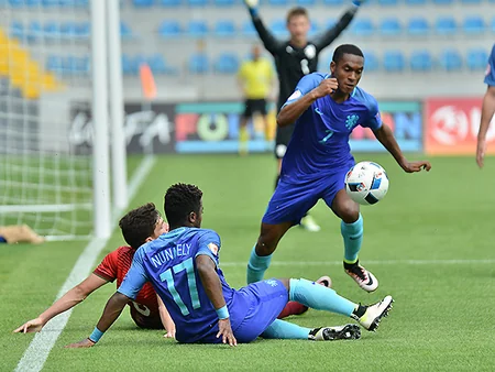 Bakıdakı ​Avropa çempionatının ilk finalçısı müəyyənləşib