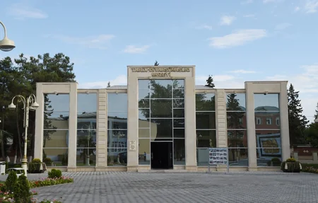 Azərbaycan Prezidenti Kürdəmirdə məktəb binasının açılışında iştirak edib