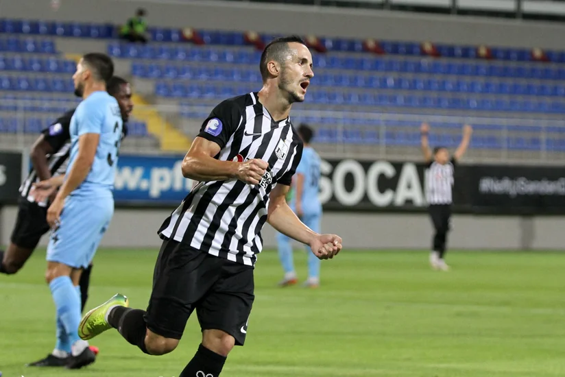 Neftçinin futbolçusu millimizə dəvət olundu