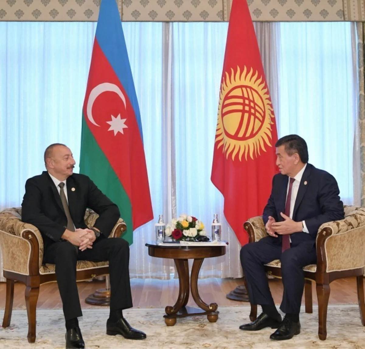 President Ilham Aliyev meets his Kyrgyz counterpart in Cholpon-Ata