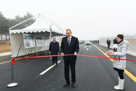 Prezident İlham Əliyev Bakı-Şamaxı-Yevlax avtomobil yolunun 101-117-ci kilometrlik hissəsinin açılışında iştirak edib - YENİLƏNİB