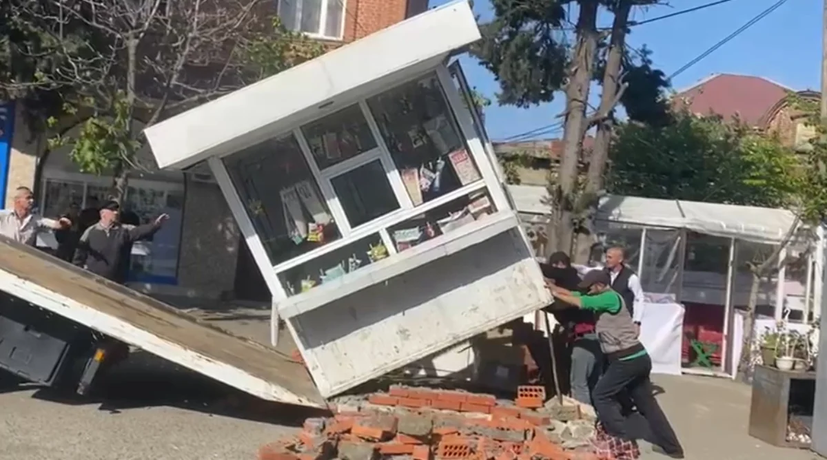 FHN Lənkəranda qanunsuz tikililəri söküb