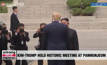 ABŞ və KXDR liderləri arasında görüş başlayıb - CANLI YAYIM - YENİLƏNİB-2