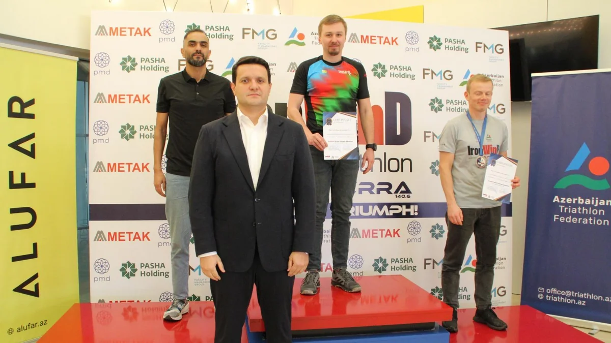 Su İdman Sarayında triatlon yarışı keçirilib