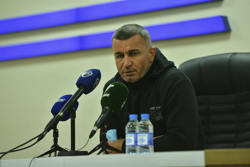 Qurban Qurbanov: Bəzi oyunlarda çətinlik çəkirik