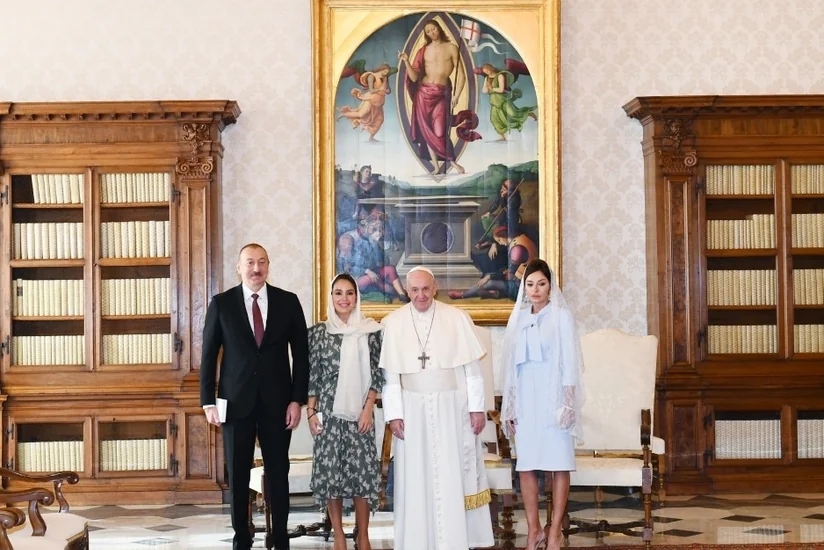 Prezident İlham Əliyev Vatikanda Papa Fransisk ilə görüşdü - FOTO - YENİLƏNİB