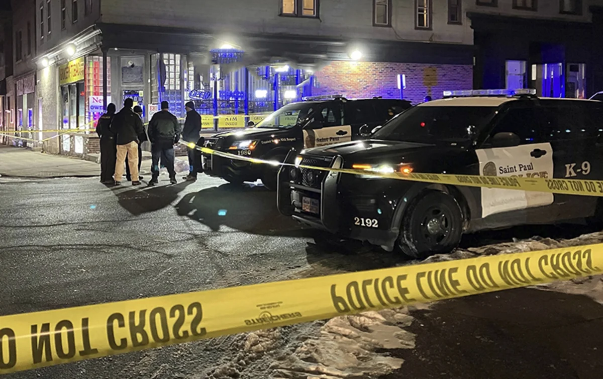 ABŞ-da gənc qız məktəbdə atəş açıb, 6 nəfər ölüb - YENİLƏNİB