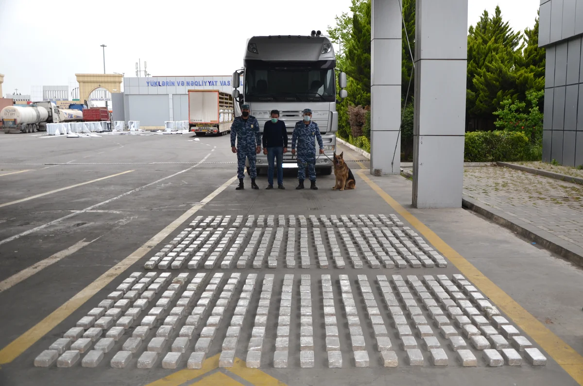 Yük avtomobilində 244 kiloqramdan çox heroin aşkar edilib