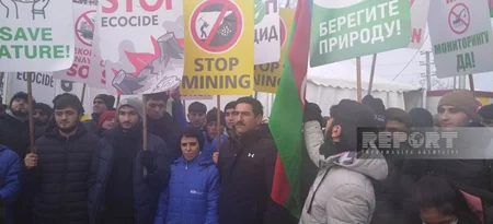Акция на дороге Ханкенди-Лачын продолжается