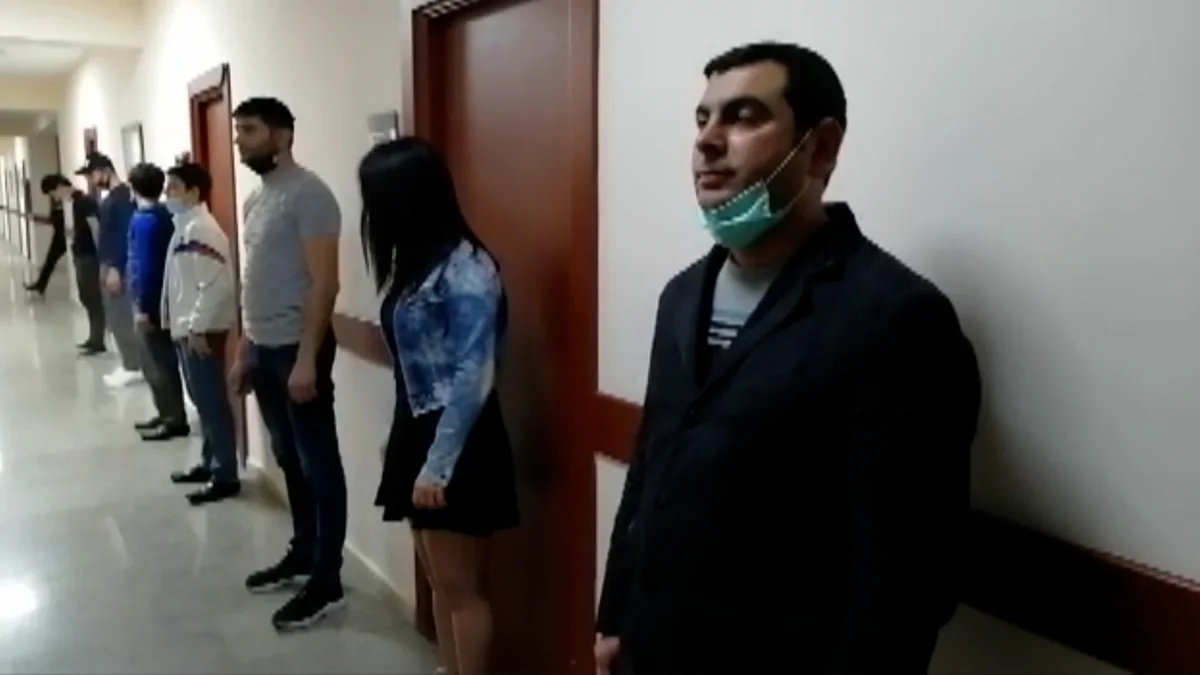 Abşeronda müştərilərə qəlyan təklif edən çay evi aşkarlandı