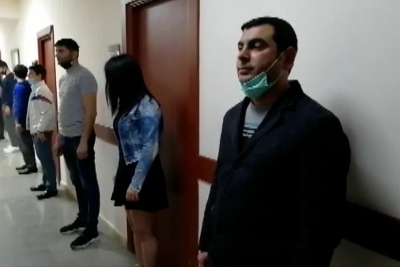 Abşeronda müştərilərə qəlyan təklif edən çay evi aşkarlandı