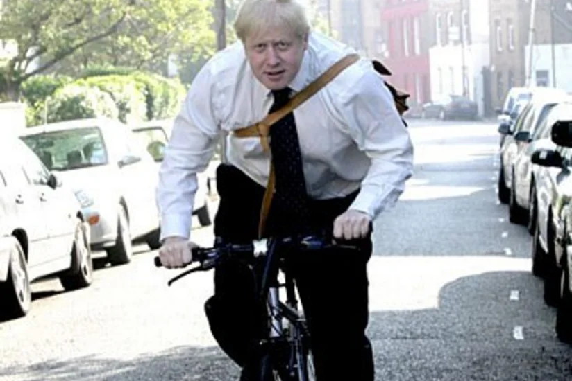 London polisi Britaniya XİN rəhbərinə küçədə velosipedlə gəzməyi qadağan edib - FOTO