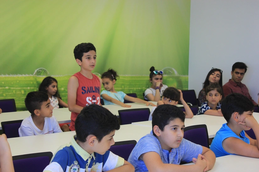 Azercell məktəblilər üçün pulsuz layihəyə start verib