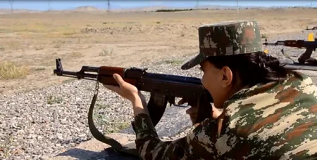 Naxçıvan ordusundakı xüsusitəyinatlı qadınlar - FOTO