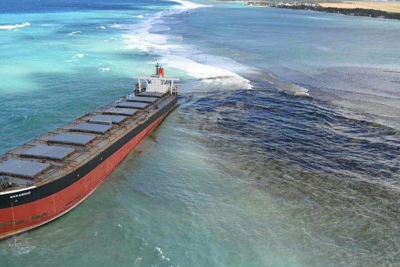 Two ships crash off coast of Tunisia, killing 14 migrants