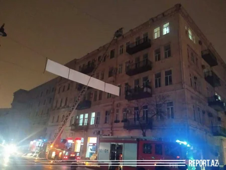 Bakıda yaşayış binasında yanğın olub - FOTO - VİDEO