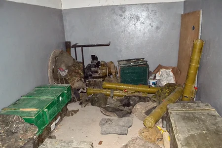 Düşməndən ələ keçirilən yeni silah və texnikaların görüntüləri