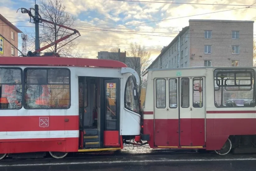 Sankt-Peterburqda iki tramvay toqquşub, beş nəfər xəsarət alıb