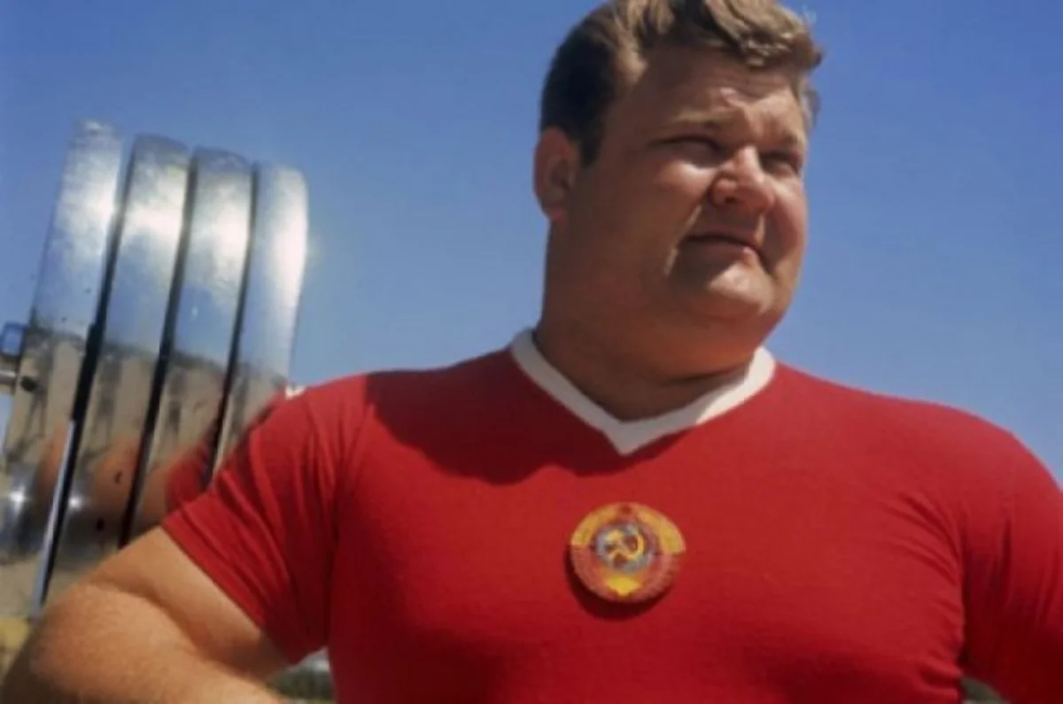 Double Olympic weightlifting champion dies