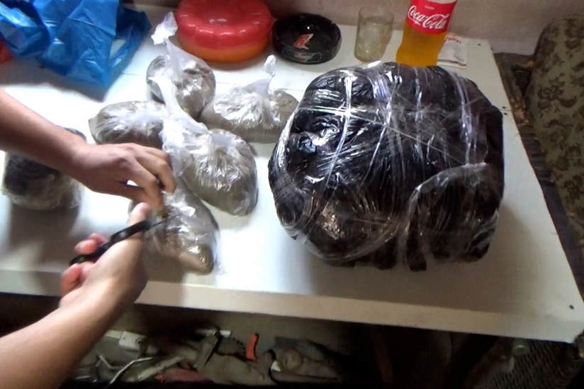 Polis 40 kiloqramdan artıq heroin və metamfetamini dövriyyədən çıxarıb