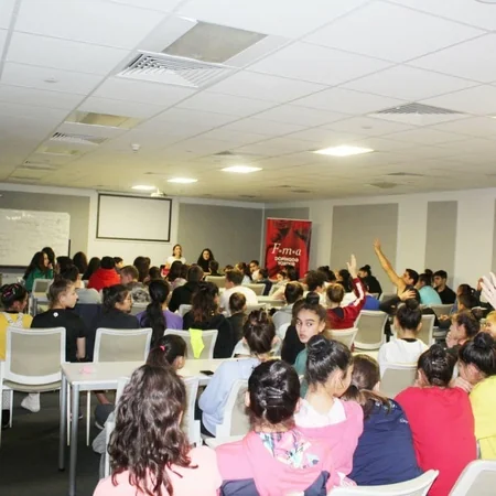 AMADA gimnastika və stolüstü tennislə məşğul olan idmançılar üçün seminar təşkil edib