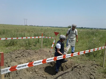 ANAMA: Qrad raketinin mühərrik hissəsi və OF-56 top mərmisi aşkarlanıb