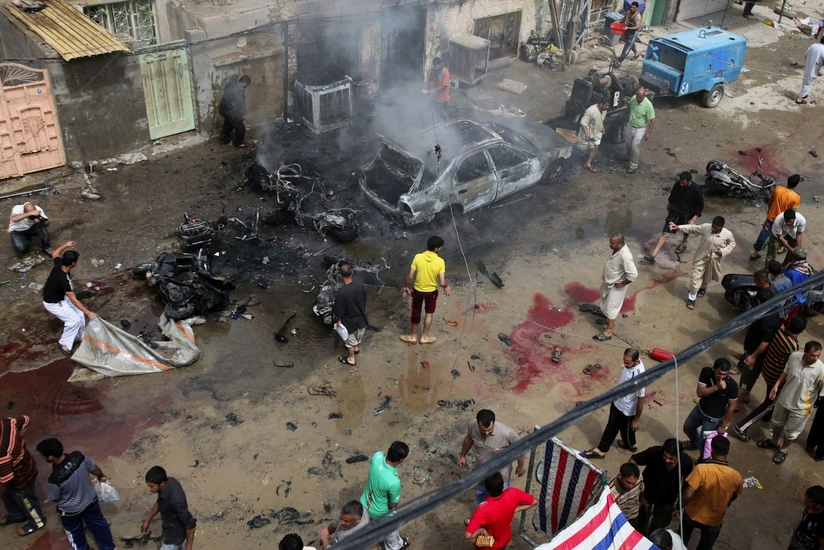 Bağdadda iki partlayış nəticəsində 12 nəfər ölüb