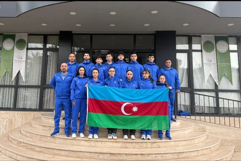 Azərbaycanın stolüstü tennisçiləri Türkiyəyə yollanıblar