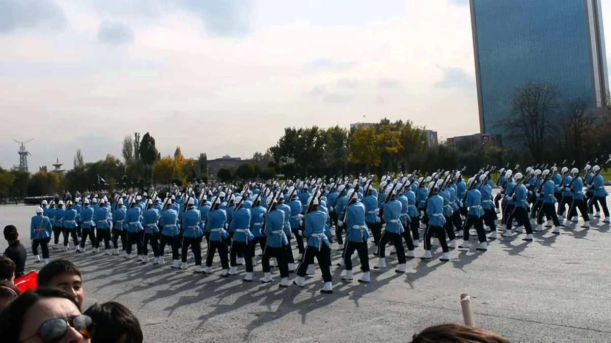 Türkiyə Prezident Administrasiyası Mühafizə Alayının 283 hərbçisi saxlanılıb