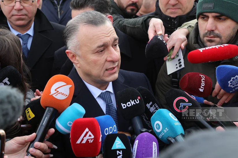 Nazir: Plastik cərrahiyyə ilə məşğul olmağa icazəsi olan mütəxəssislərin siyahısı açıqlanacaq