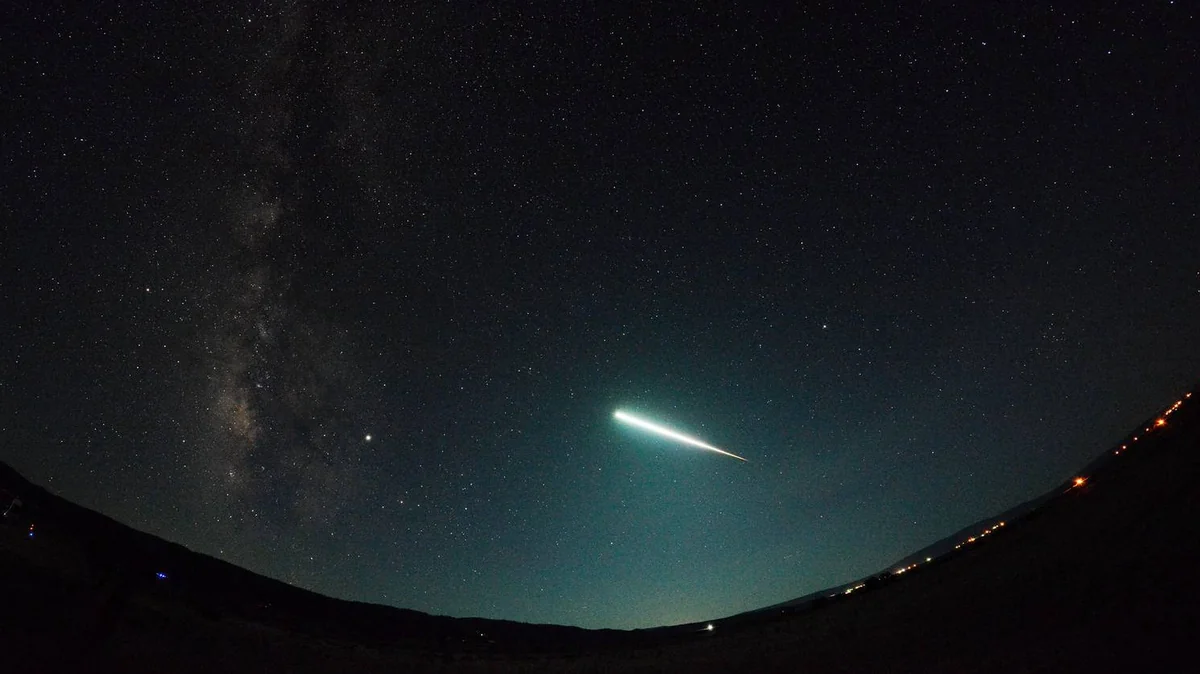 Rusiya səmasında meteorit partlayıb