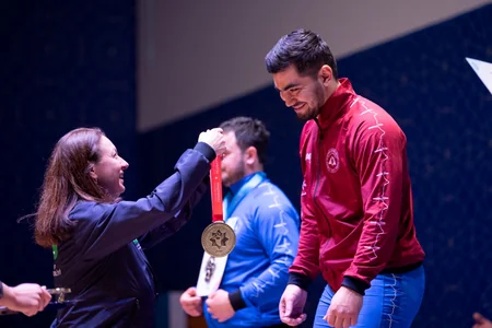 Dadaş Dadaşbəyli Azərbaycan çempionatında üç rekorda imza atıb
