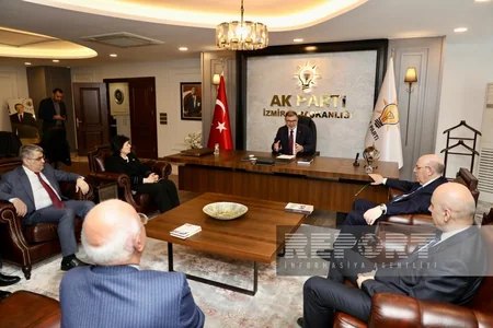 Azərbaycan nümayəndə heyəti AK Partinin İzmir təşkilatını ziyarət edib